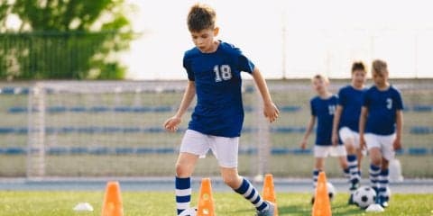 プロの指導者が監修。テクニック上達に特化したサッカーボールが凄い