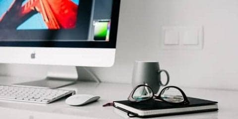 今すぐ始めよう！会社で出来る肩こりケア