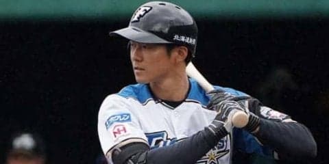 日ハム、石井の“珍ヒット”から逆転　フェンスの溝にボール挟まり、楽天渡辺は呆然…