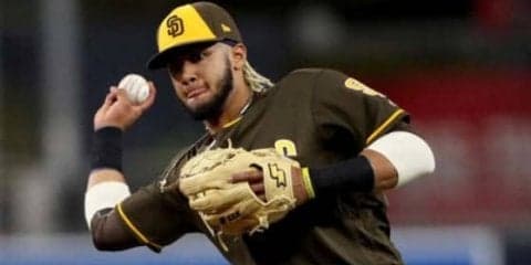 【MLB】パドレス新スーパースターの胸に打球直撃の“アクシデント”!?　打ったのは…