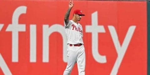 「野手が登板し、投手が外野から補殺」-MLBで前代未聞の“珍事”!?　投手の奮闘が話題に