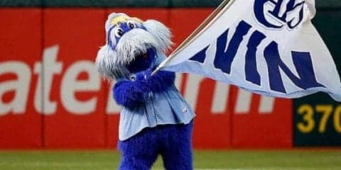 【MLB】レ軍マスコットが受けた“襲撃”に米ファン物議？　「脳震とうに注意」「大丈夫？」