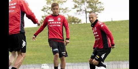 稲本潤一が衝撃を受けた、天才・小野伸二と「別格だった」中田英寿