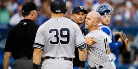 【MLB】“無言で退場”の悲劇も…　“天井ツンツン男”再来に批判殺到「大人になれ」