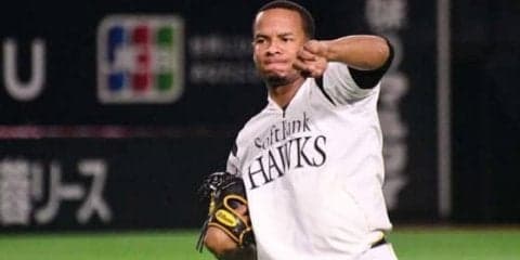 鷹、明石の2点打で首位攻防第2戦に先制　ミランダは5回2安打5四球無失点の“怪投”