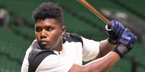 鷹、前日にプロ初打席初球本塁打のコラスが「5番・右翼」　西武は源田がスタメン復帰