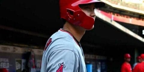【MLB】地元メディア“爆笑”!?　大谷翔平のヘルメット脱げ曲芸打ち二塁打に「脱帽だ」