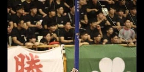 遠い表彰台　あん馬でミス重なる