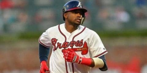 【MLB】「史上最高」の“バット投げ”!?　本塁打後の美しすぎる4回転にファン感激「10点満点」