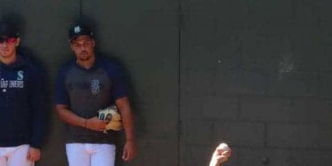 【MLB】菊池雄星、田中将大との初の投げ合いへブルペン38球「高めの直球が有効」