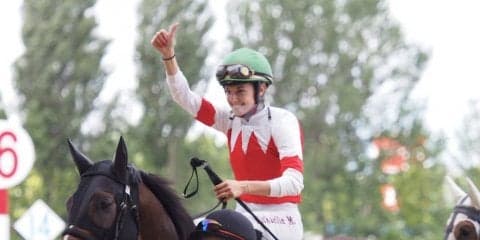 【WASJ第3戦】美しすぎる女性騎手M.ミシェルが暫定首位！スワーヴアラミスで勝利