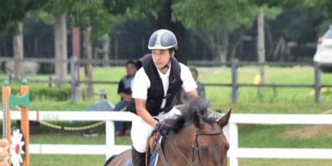 【馬術部】 小林が障害飛越競技Ｂで優勝！