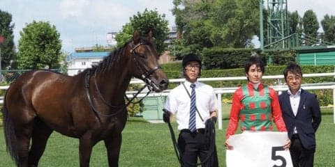 【日曜札幌/新馬】丹内「距離伸びても大丈夫」コスモカルナックが逃げ切り！