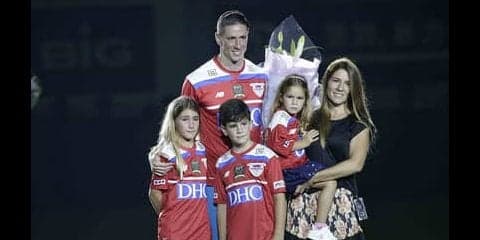 トーレス現役最後の日々。ゆっくりコーヒーが飲めるのを楽しんでいた