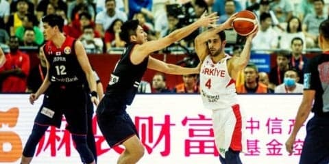 日本代表は初戦で完敗、ミスを悔やむ比江島慎「独特の緊張感に飲まれてしまった」