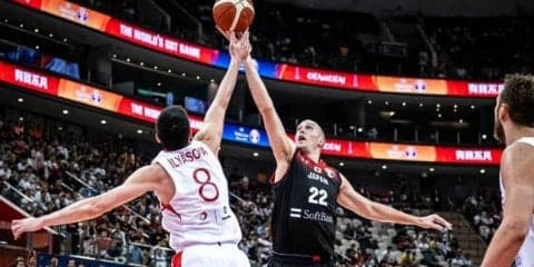 日本代表ニック・ファジーカス、初戦でトルコに完敗し「これが世界最高峰の戦い」