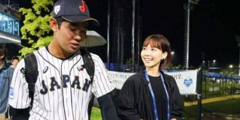 佐々木の八重歯、奥川のブルペン…ヒロドアナが届ける「見たことのない表情」