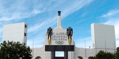 改修費300億以上！100年近い歴史あるスタジアムがリニューアル