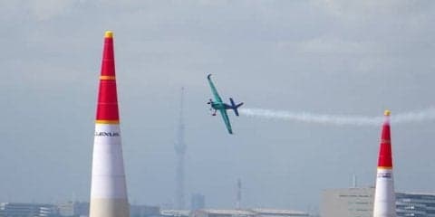 【レッドブル・エアレース 最終戦】室屋義秀が敗者復活から圧倒的フライトで優勝！  2位のマット・ホールは初総合優勝