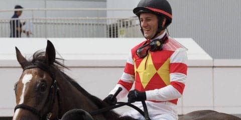 【新馬/中山3R】Mデムーロ「ずっと一生懸命」イモータルスモークが3馬身差楽勝！