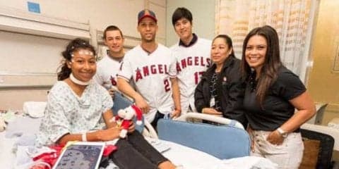 【MLB】大谷が小児病院で患者と白熱エアホッケー　可愛すぎる2人の動画にファン「素敵」