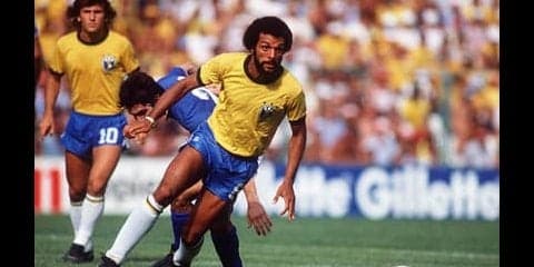 ロベカル、カフーら名サイドバックの系譜。歴代スターの共通点は