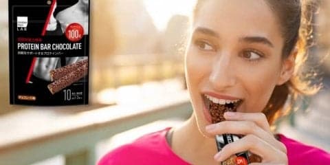 マツキヨの人気プロテインバーに大袋入り登場。たんぱく質は1本あたり約11g、クランベリー感もプラス