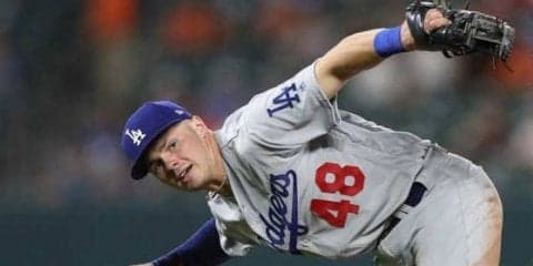 【MLB】股の間からボテボテ送球…　ド軍新人の恥ずかしい守備にファン「笑」「哀れ」