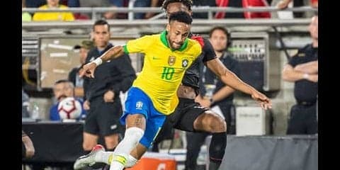 ネイマールに待ち受けるパリでの逆境。セレソンで得点も立場は厳しい