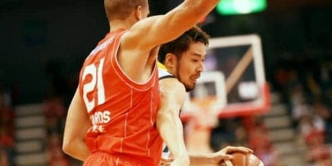 ワールドカップ直後の連戦にも出場、竹内公輔は戦い続ける「よりアグレッシブに」