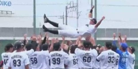 ロッテ福浦、2軍現役最終打席は二ゴロも惜しみない拍手　胴上げには中後も参加