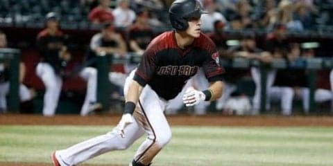 【MLB】名手にはグラブも必要なし？　打球を素手キャッチの好守に称賛「美しい！」