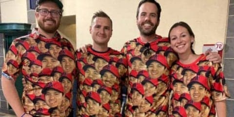 【MLB】衝撃の“大谷笑顔だらけTシャツ”に米興奮「最高」「これをもらうために来た」