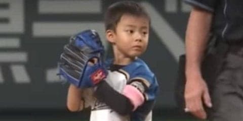 ハム田中賢がパパの顔になった瞬間…　“田中Jr”の始球式動画が大反響「素晴らしいの一言」