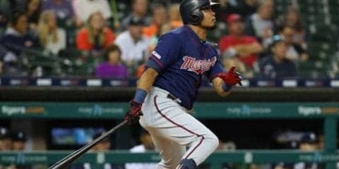 【MLB】飛球を追って味方同士が激しく衝突　PO進出ツインズのスーパールーキーが途中交代