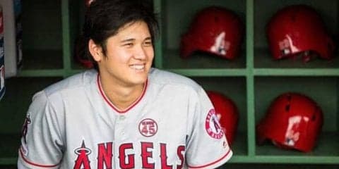 【MLB】大谷翔平、今季最終戦は左膝の軽めリハビリ　試合後にカルフーンら同僚とハグ