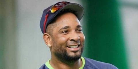 国内FAのバレンティンがファンに異例の質問「来季はどのチームでプレーしてほしい？」