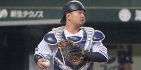 鷹が終盤8回に逆転！　内川の代打・長谷川勇が同点打、まさかの捕逸で勝ち越し