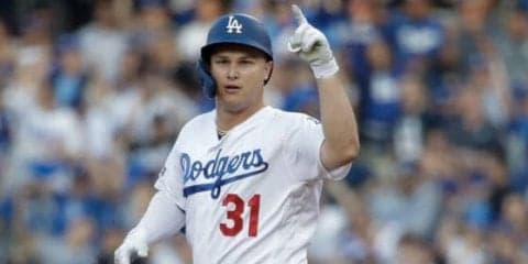 【MLB 地区S】打球が消えた？　プレーオフで珍事、ピーダーソンの“神隠し打”に本拠地騒然