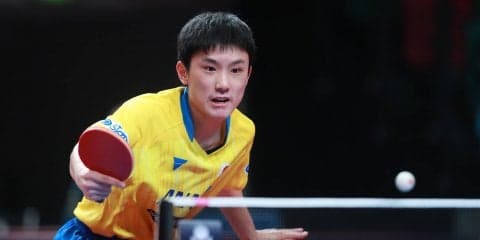張本智和、43歳ベテラン下し8強入り  緻密な台上テクニック光る＜卓球・ドイツオープン＞