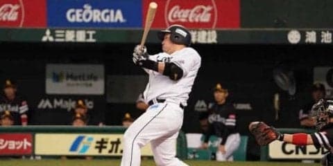 西武山川、やっと出たCS1号！　ベンチ前で“初どすこい”「うまく打てた」