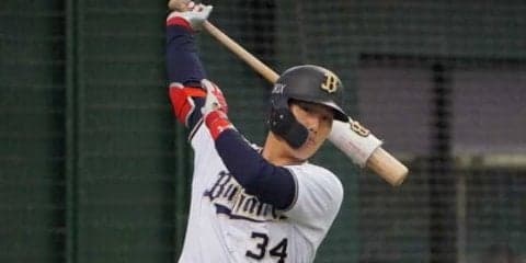 オリT-岡田＆吉田正の“新旧4番”コンビ写真にファン歓喜　「最高の2ショット」