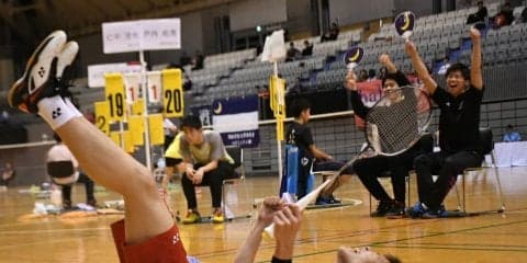 【バドミントン部】 戸内、結城・佐々木ペアが４回戦に進出！