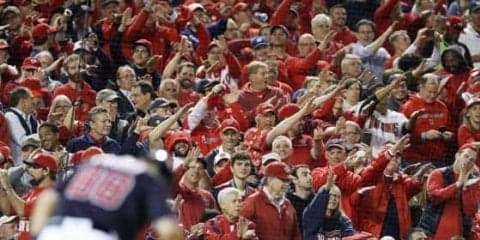 【MLB 優勝決定S】ナ軍快進撃の要因は“勝利のサメダンス”?　再生回数36億超の人気曲で「優勝に導くかも」