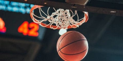 米3大リーグで、NBA選手の平均収入が最も高い理由