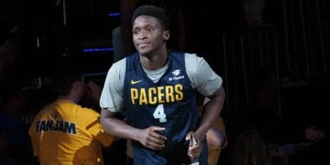 大ケガから復帰を目指すオラディポが実戦練習に参加、指揮官も「良い兆候」と期待