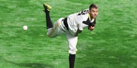 【日本S】2連勝の鷹はバンデンハークが第3戦に先発　「初球から全力で行けるところまで…」