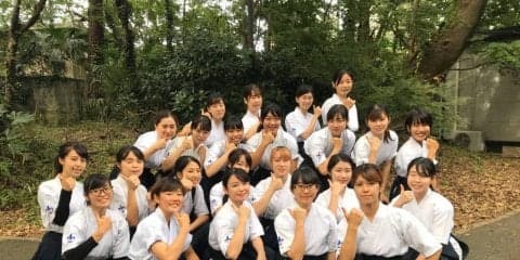 【弓道部】のびのび矢を引いて見事勝利！