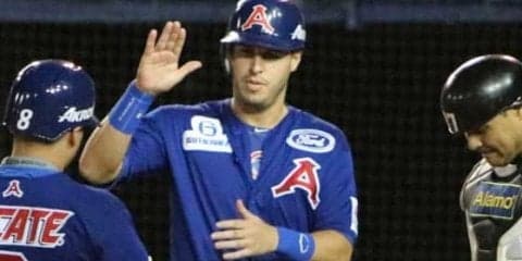 メキシコ代表の元中日クラークが本塁打強奪の超美技！　「プレミア12」に弾み