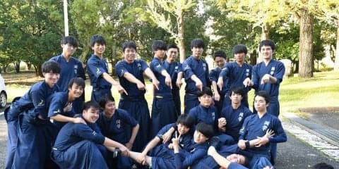 【弓道部男子】　立命大に逆転勝利し、１部復帰で４年生引退